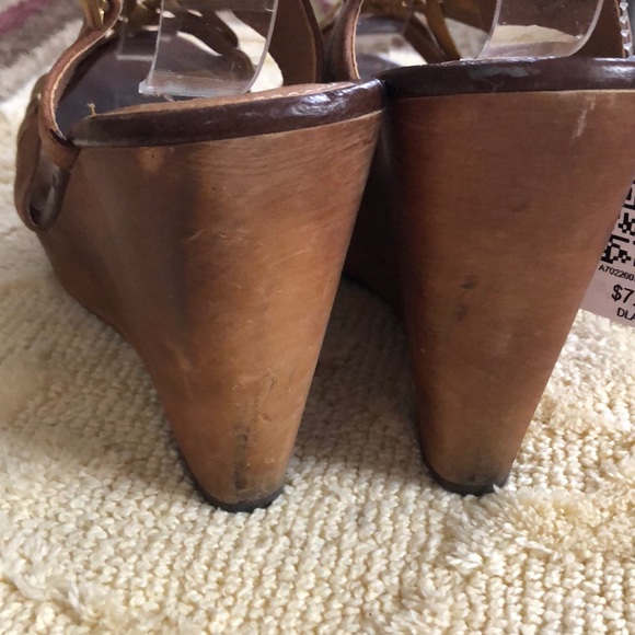 💜💜STEVE MADDEN💜💜GOLD/BROWN LEATHER PLATFORMS - Picture 4 of 8